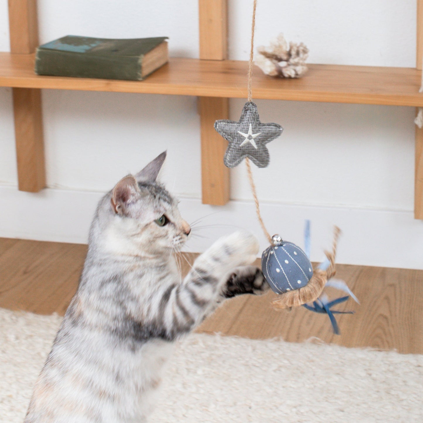 EARTH FRIENDLY CAT TOY